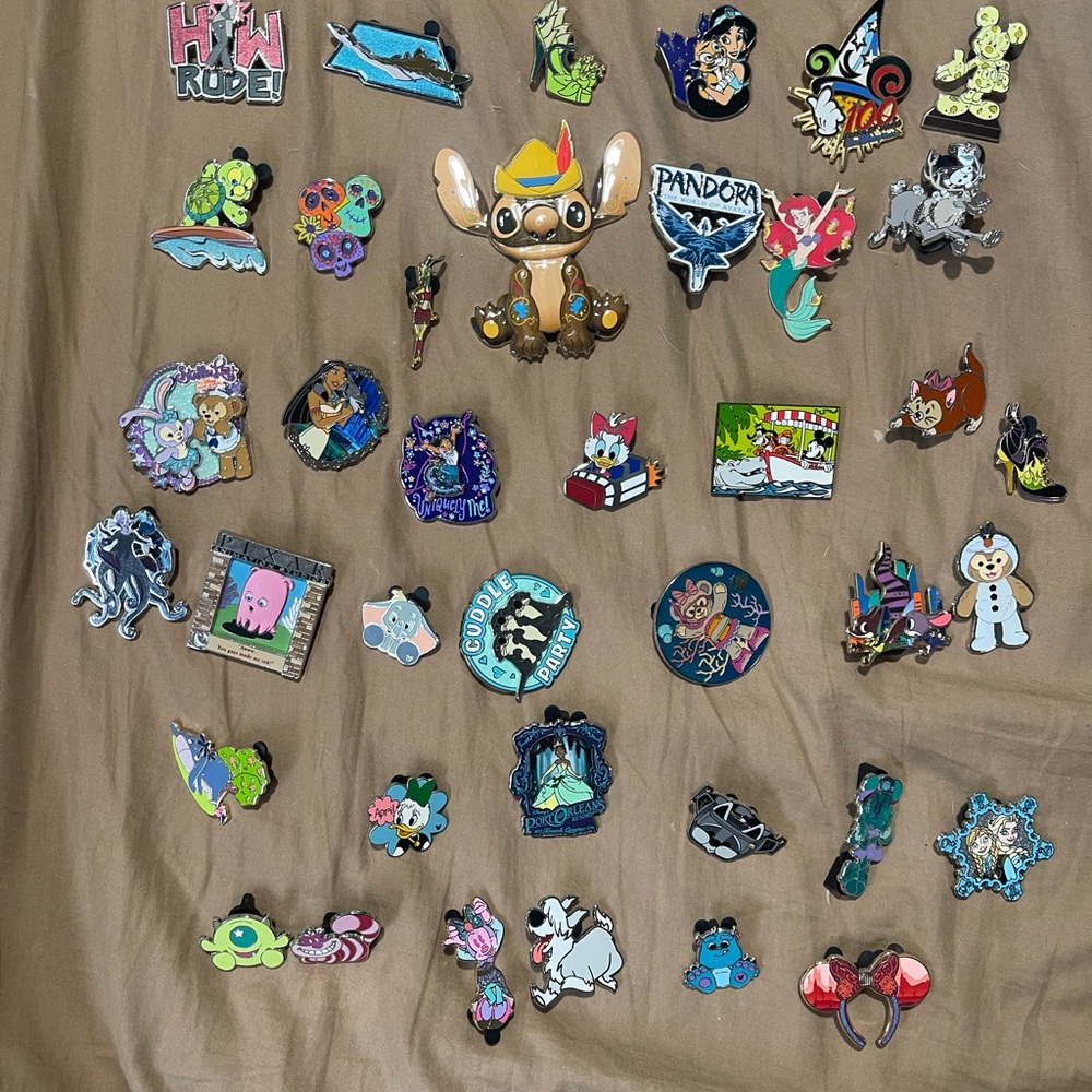Colorful Cartoon Character Pins Set